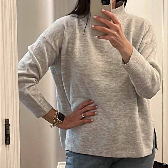 Lyla + Luxe mock neck oversized sweater - Picture 2 of 3
